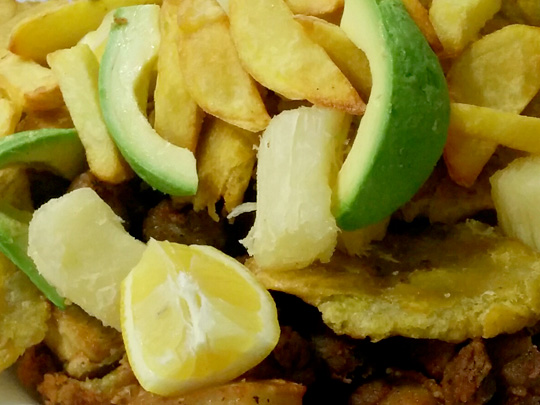  MIA FONT _ yuca, banana, aguacate, pollo, panceta... y colesterol 
