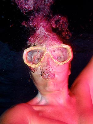  ANDREU BUENAFUENTE _ extraña submarinista 