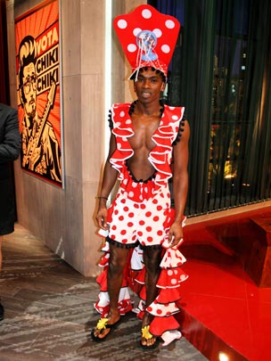  ANDREU BUENAFUENTE _ feria de abril en barcelona 