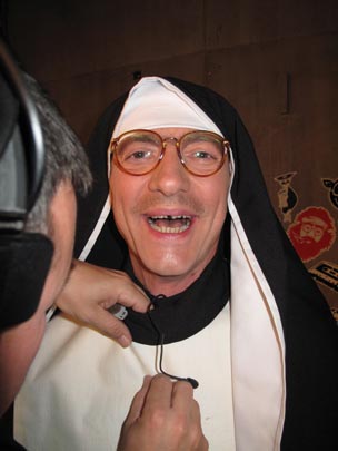  ANDREU BUENAFUENTE _ hermana 