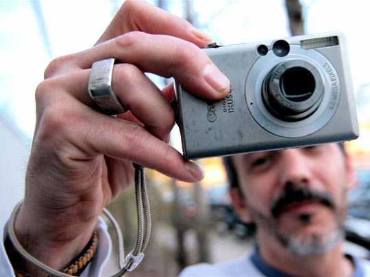  ANDREU BUENAFUENTE _ la mano que mece al ídolo 