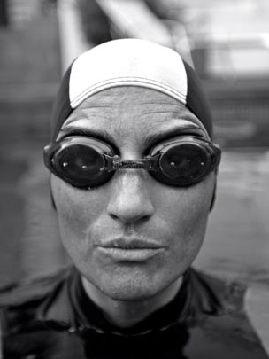  ANDREU BUENAFUENTE _ la nadadora 