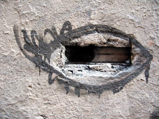  ANDREU BUENAFUENTE _ las paredes miran 