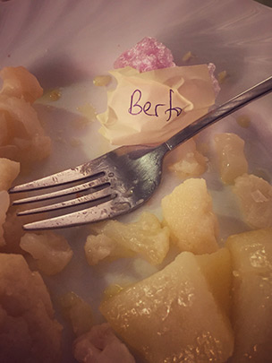  ANDREU BUENAFUENTE _ las cenas de berto son una fiesta 