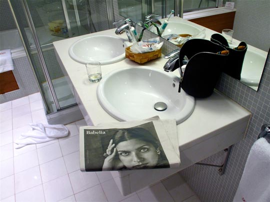  ANDREU BUENAFUENTE _ me mira 