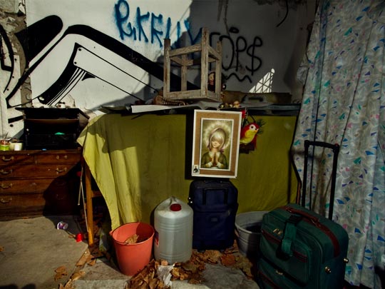  ALBERT JODAR _ al fondo el cantar del diógenes al observar su altar, barcelona, 2010 