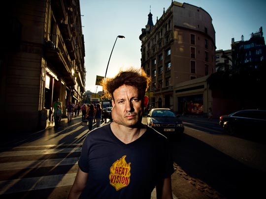  ALBERT JODAR _ anónimo paseante, barcelona, 2010 