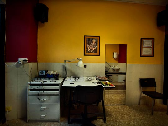  ALBERT JODAR _ dónde el monje impregna con las tintas que perduran, barcelona, 2010 