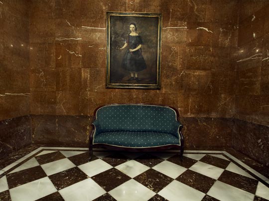  ALBERT JODAR _ el hall en la portería burguesa, barcelona, 2011 