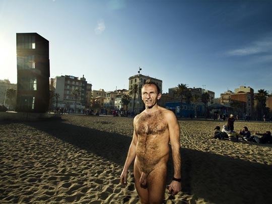  ALBERT JODAR _ él sigue paseando hasta los 90, barcelona, 2011 