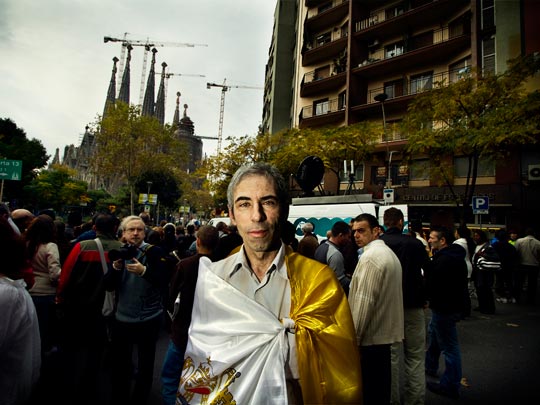  ALBERT JODAR _ en la espalda tiene la cruz templaria, barcelona, 2010 
