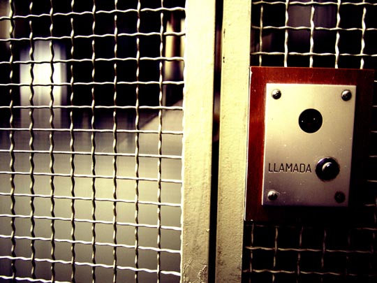  ALBERT JODAR _ en mi ascensor 