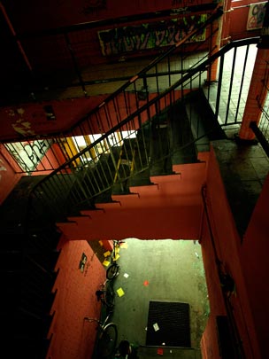  ALBERT JODAR _ escaleras luminosas 