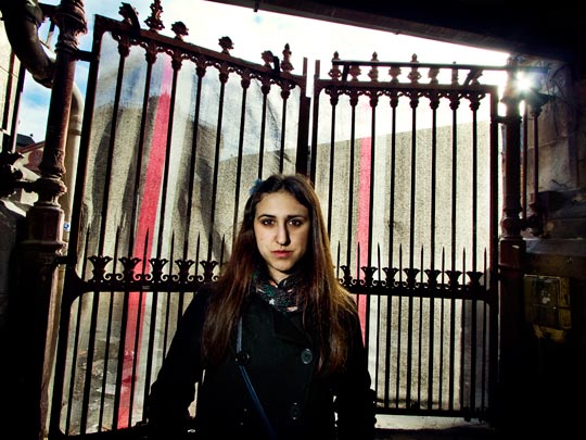  ALBERT JODAR _ la coleccionista de estampitas de la virgen, barcelona, 2010 