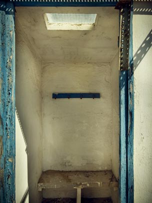  ALBERT JODAR _ vestuario de piscina 