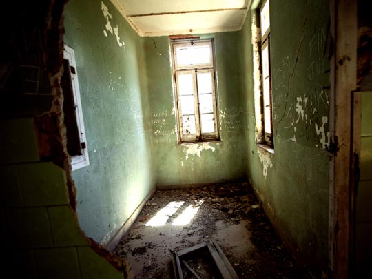  ALBERT JODAR _ y un claro de luz entró 