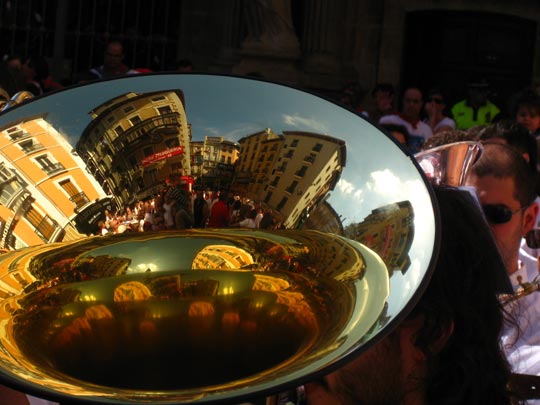  MIKEL CABRERIZO [Pamplona-Navarra] _ atractor 