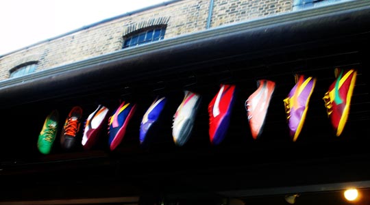  SARA SOLER [Potries-Valencia] _ carnicería londinense de zapatillas 