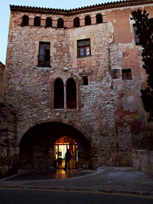  ANA MORALES [Sta. Coloma-Barcelona] _ casa de susto 