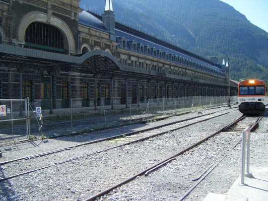  JESUS ANGEL AZNAR [Zaragoza] _ el titanic de las estaciones 