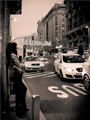  CATHY LÉRIDA [Sabadell-Barcelona] _ esperando en la gran vía 