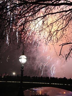  LAIA CASINO [Escaldes-Andorra] _ fuegos sobre el tamesis 