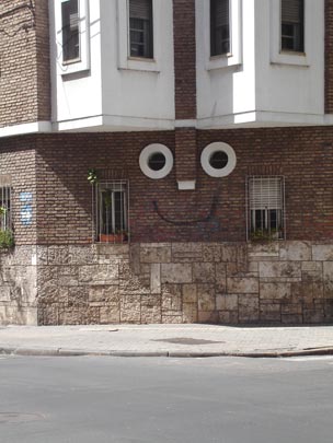  EUGENIO CASTELLI [Rosario-Argentina] _ hay paredes que oyen, otras que ríen 