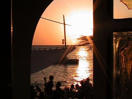  ALBERT BARBARÀ [El Vendrell-Tarragona] _ hechizo en café del mar 