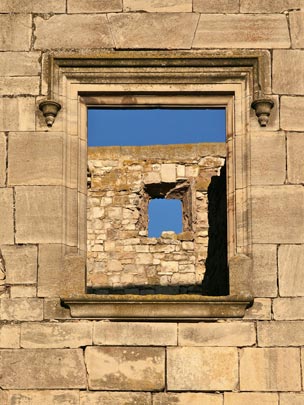  ANA MORALES [Sta. Coloma-Barcelona] _ interior al exterior 