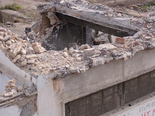  ABELARDO CORDERO [Sevilla] _ la caída del ladrillo 