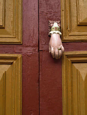  ENCARNACIÓN ALVAREZ [Bilbao] _ la mano que mece la puerta 