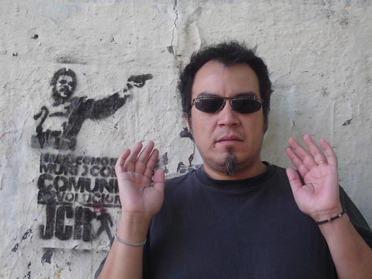  EUGENIO CASTELLI [Rosario-Argentina] _ las paredes no oyen... disparan 