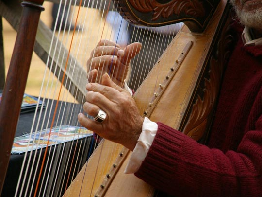  DANY BARELLO [Los Alcázares-Murcia] _ manos con sonidos 