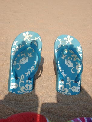  ARIANA SANTAMARIA [Villaviciosa-Asturias] _ mi sombra me acompaña (a la playa) 