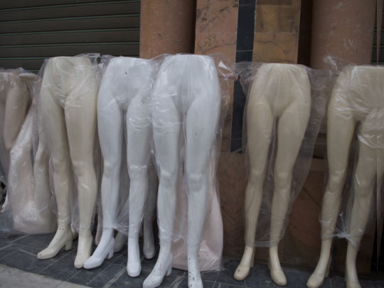  PILAR VALBUENA [Palencia] _ mujeres objeto... a medias 