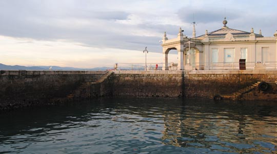  LOLA MORENO [Escobedo Camargo-Cantabria] _ palacete embarcadero 