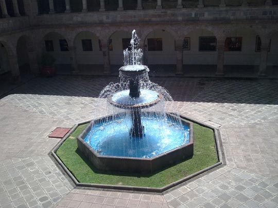  MONICA MARILYN [Lima-Perú] _ pileta 