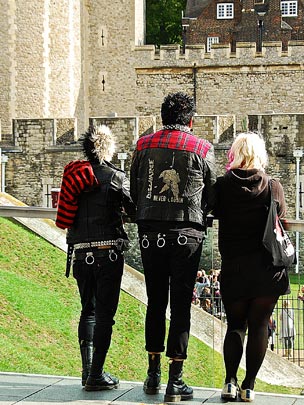  CATHY LÉRIDA [Sabadell-Barcelona] _ punk tourist 