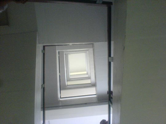  SERGI VALLE [San Salvador-El Salvador] _ siete pisos sin ascensor 