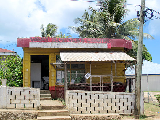  ANA SANCHEZ _ business center de vava'u (tonga, polinesia) 