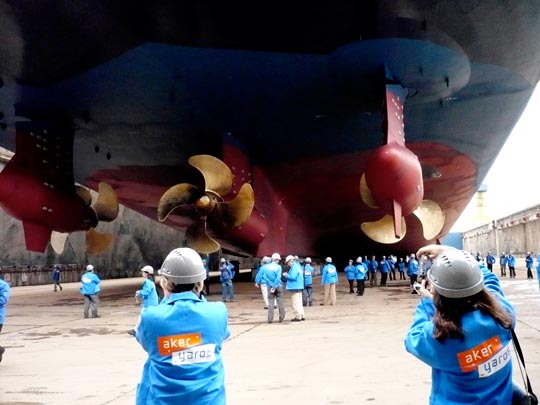  ANA SANCHEZ _ el barco más grande del mundo 