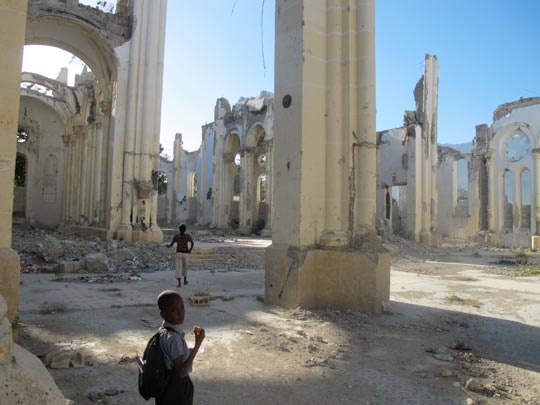  ANA SANCHEZ _ la catedral de puerto príncipe, haití 