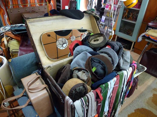  BERTO ROMERO _ baúl retro 