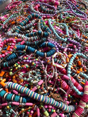  BERTO ROMERO _ collares 