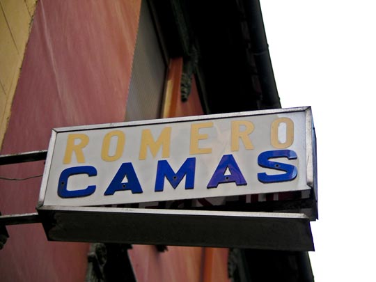  BERTO ROMERO _ romero camas 