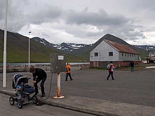  FRANCESC FÀBREGAS _ cochecito del nene casi a punto 