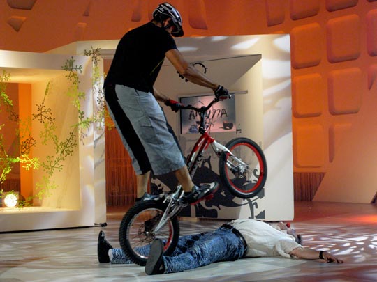  FRANCESC FÀBREGAS _ el motorista i el tortell 