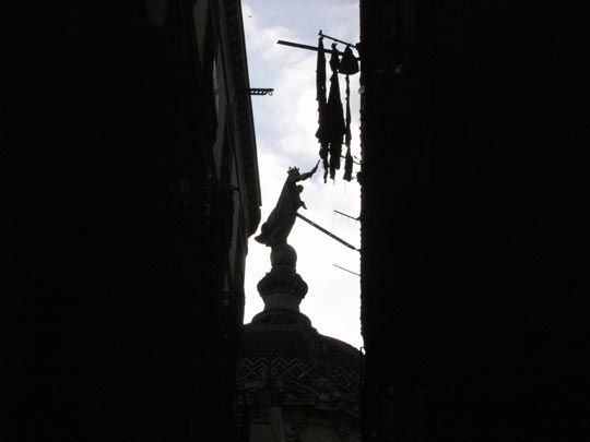  FRANCESC FÀBREGAS _ estatua de servicio 