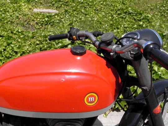  FRANCESC FÀBREGAS _ la moto 