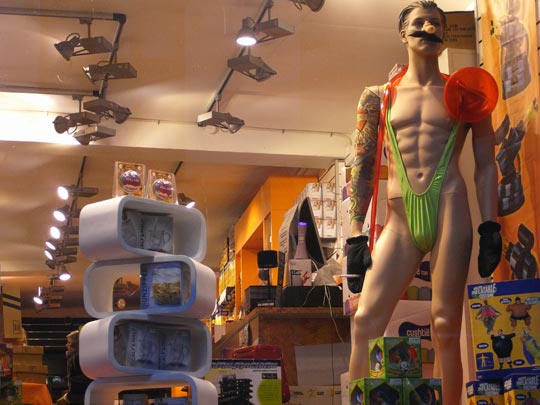  FRANCESC FÀBREGAS _ la poupee qui fait non 